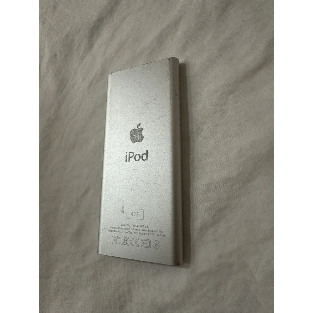 Apple‎ iPod Nano 2nd Generation Silver 4GB Vintage MP3 Player READ DESCRIPTION